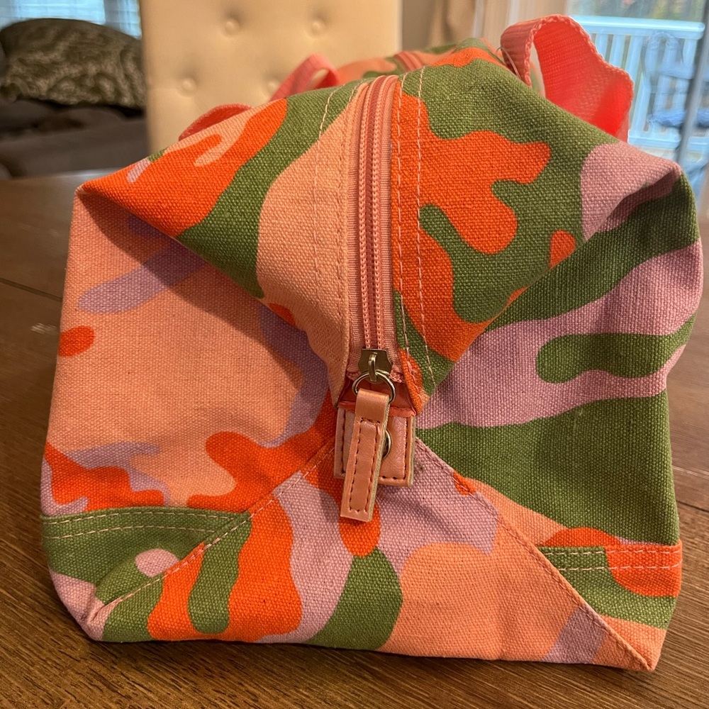 Travel/gym bag camouflage Neiman Marcus with matching cosmetic case